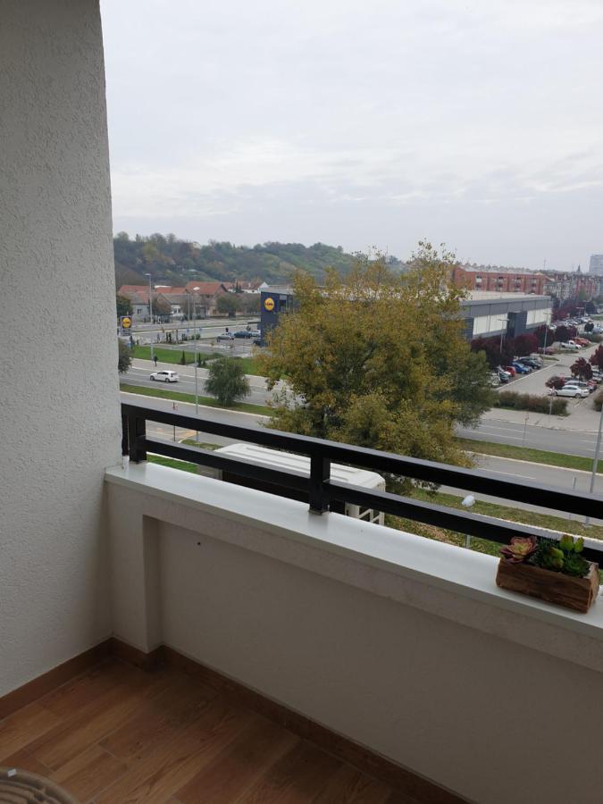 Tito Lux Apartment Belgrade Luaran gambar